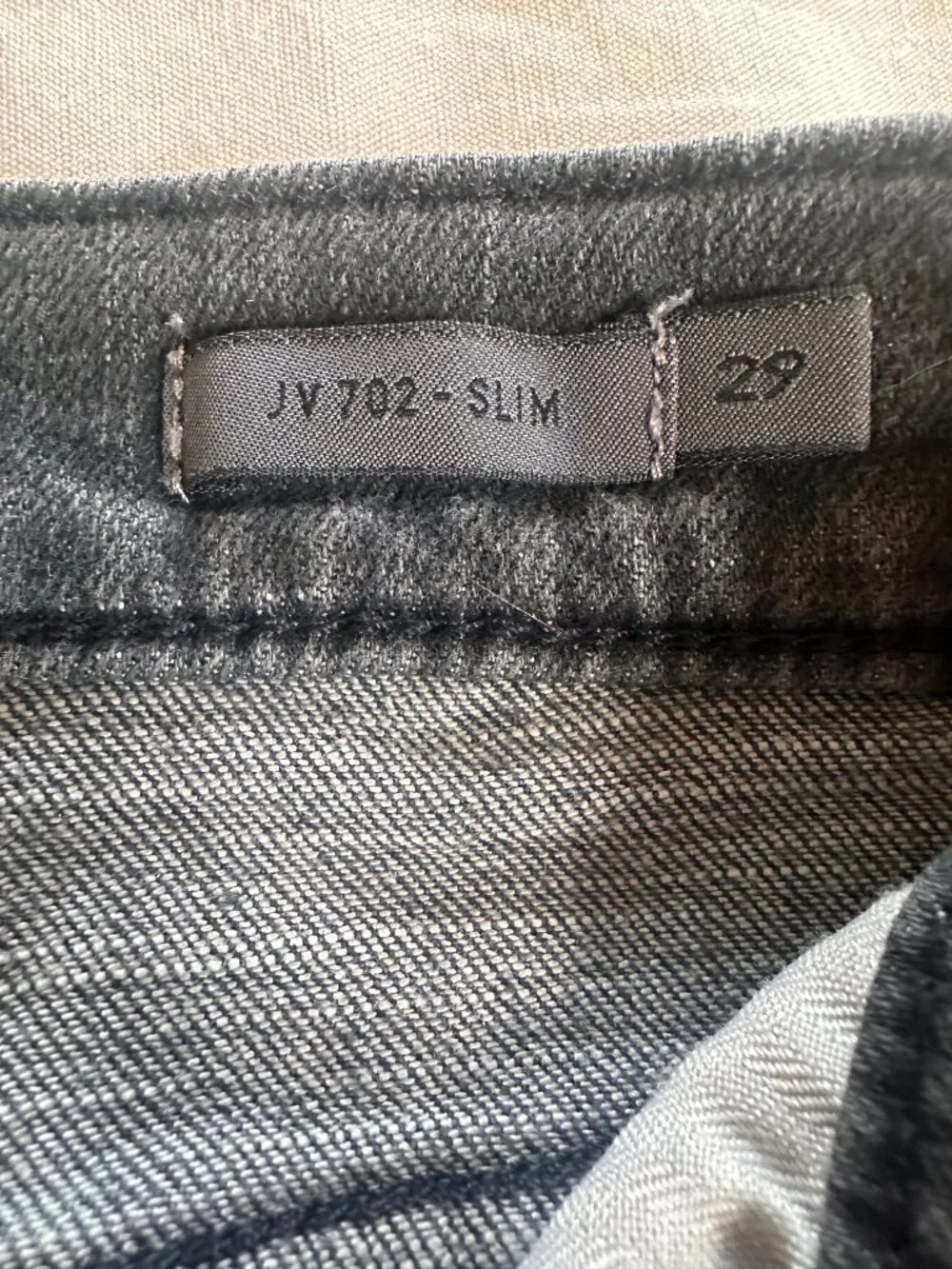 JV 702 Slim Gray Jeans